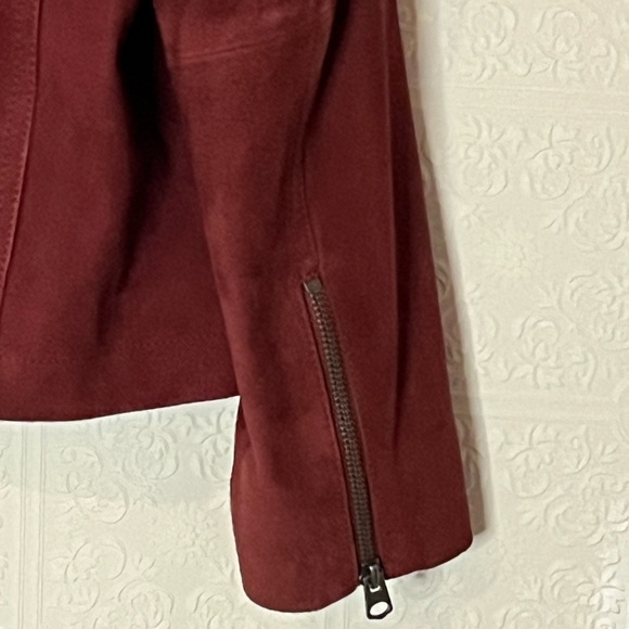 Red suede jacket - Picture 4 of 9